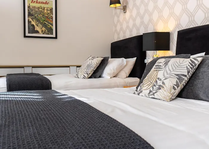 Eccles Townhouse 3*