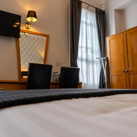 Pensión Eccles Townhouse 4*