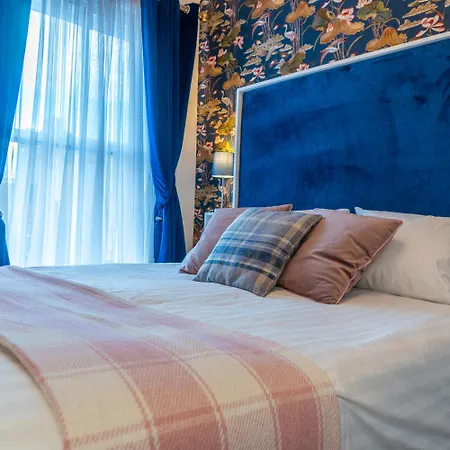 Eccles Townhouse 3*